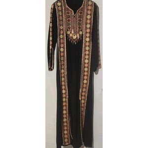 Elegant Black and Gold Kaftan/ Thobe